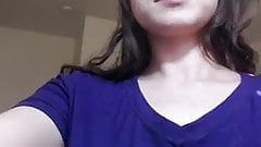 Hot girl in glasses does anal cam solo